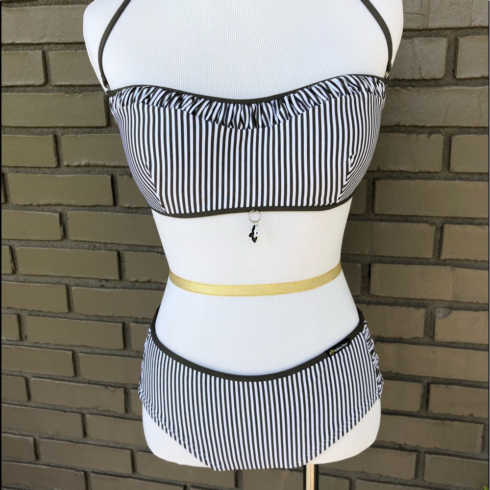 “Bikini Bar” Striped Bikini. Size 8